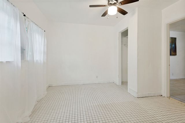 403 N Britain Road 403B, Irving, TX 75061