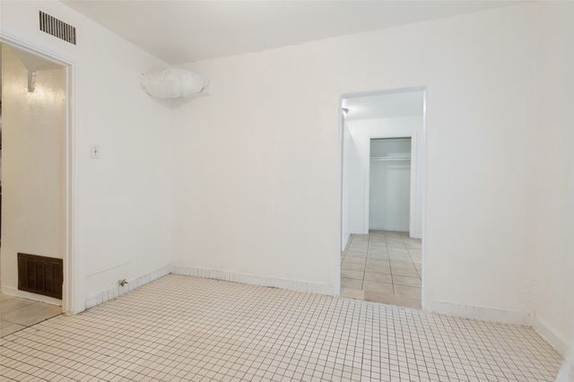 403 N Britain Road 403B, Irving, TX 75061