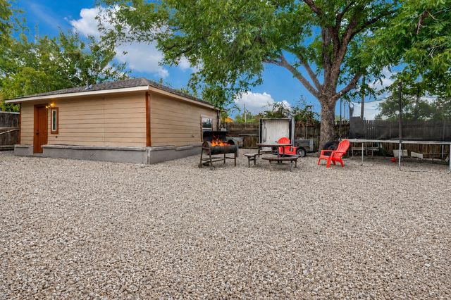 403 N Britain Road 403B, Irving, TX 75061