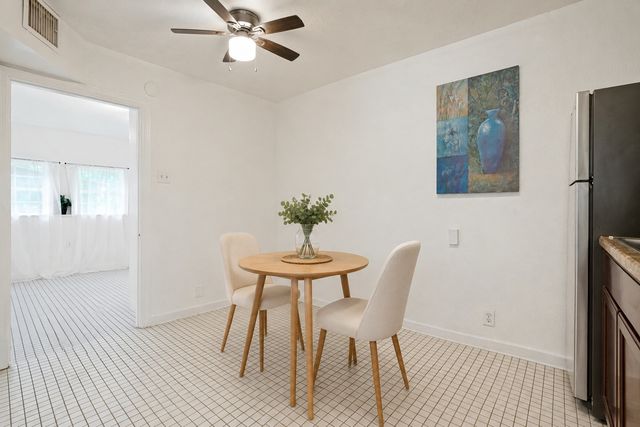 403 N Britain Road 403B, Irving, TX 75061