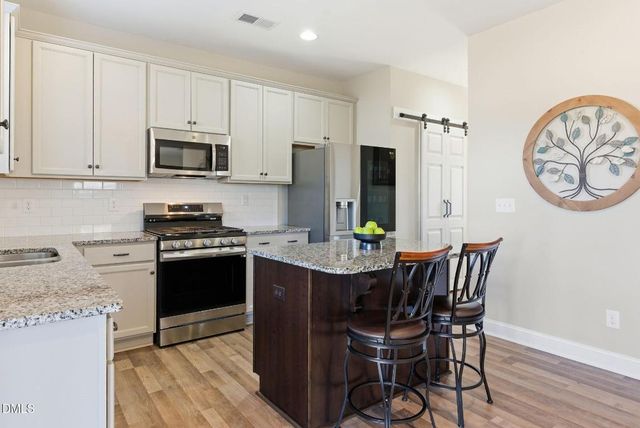 95 Kingsly Drive, Clayton, NC 27527