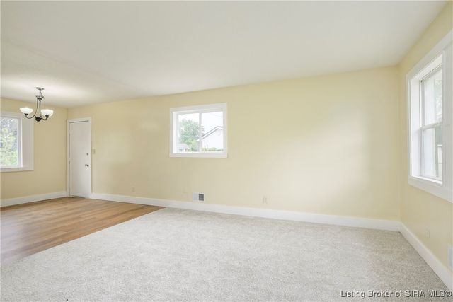 1912 Vienna Road, Charlestown, IN 47111