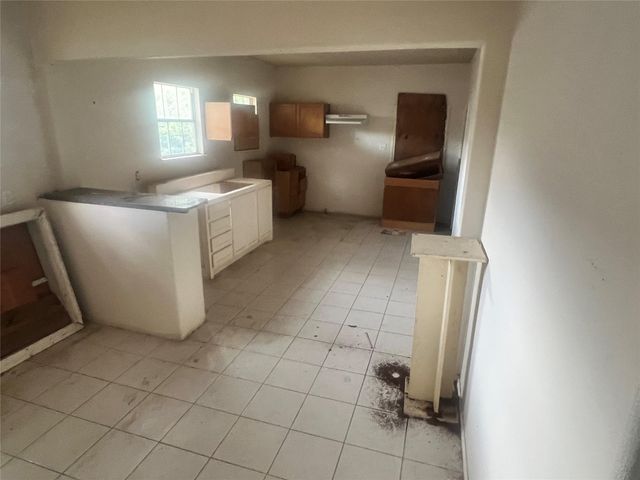 2715 Chapman Street, Houston, TX 77009