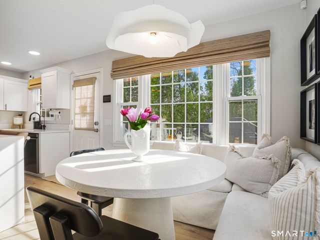 1117 Black Rock Turnpike 1117, Fairfield, CT 06825