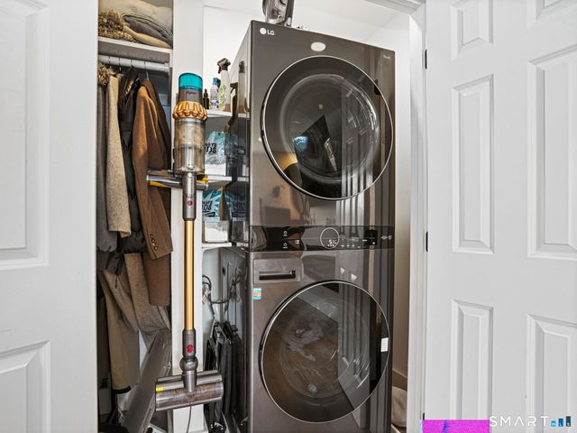 1117 Black Rock Turnpike 1117, Fairfield, CT 06825