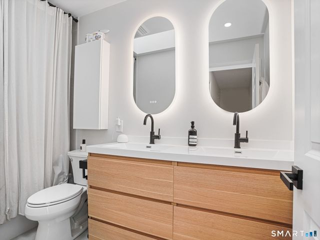 1117 Black Rock Turnpike 1117, Fairfield, CT 06825