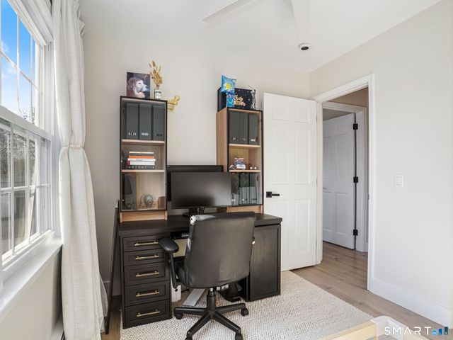 1117 Black Rock Turnpike 1117, Fairfield, CT 06825