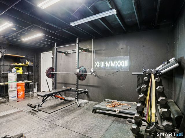 1117 Black Rock Turnpike 1117, Fairfield, CT 06825