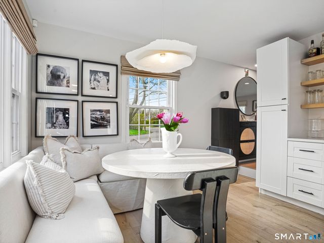 1117 Black Rock Turnpike 1117, Fairfield, CT 06825