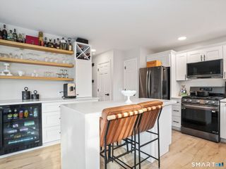 1117 Black Rock Turnpike 1117, Fairfield, CT 06825