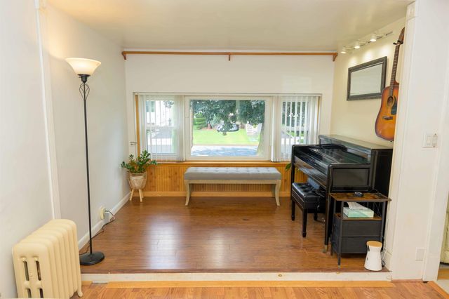 126 POST AVE, Lyndhurst, NJ 07071