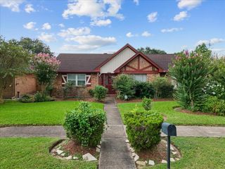 10602 Sagetrail Drive, Houston, TX 77089