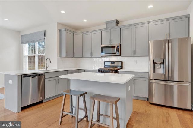 2416 SUNFISH CIR, Quakertown, PA 18951