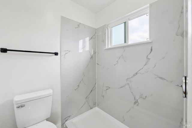 240 Parkview Ter, Vallejo, CA 94589