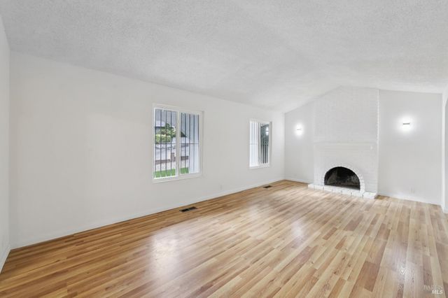 240 Parkview Ter, Vallejo, CA 94589