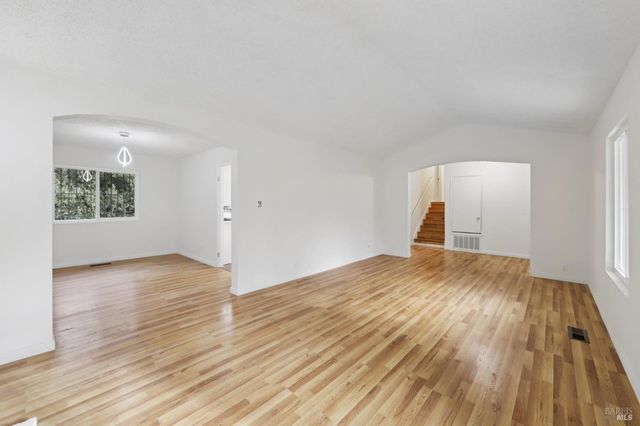 240 Parkview Ter, Vallejo, CA 94589