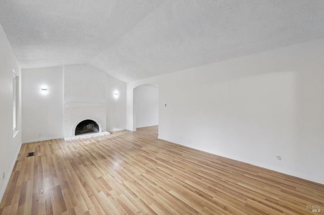 240 Parkview Ter, Vallejo, CA 94589