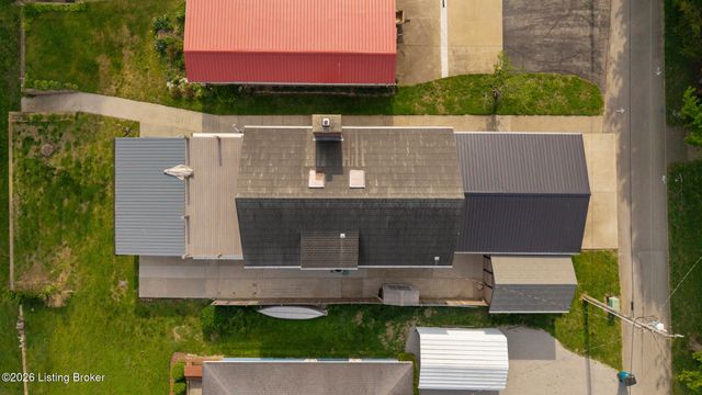 252 W River Rd, Charlestown, IN 47111