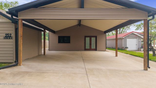 252 W River Rd, Charlestown, IN 47111