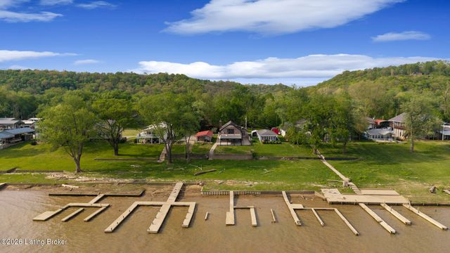 252 W River Rd, Charlestown, IN 47111