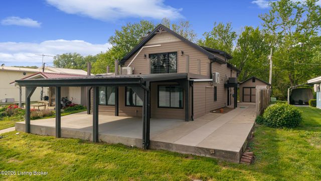 252 W River Rd, Charlestown, IN 47111