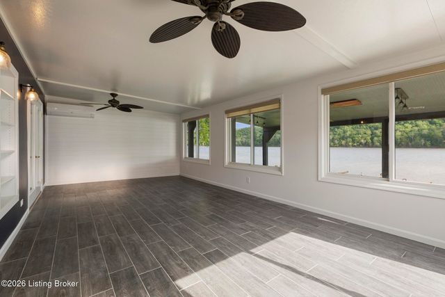 252 W River Rd, Charlestown, IN 47111
