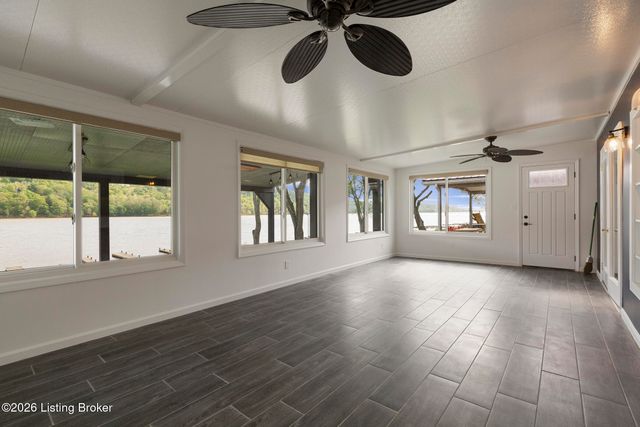 252 W River Rd, Charlestown, IN 47111