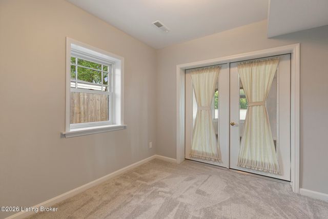 252 W River Rd, Charlestown, IN 47111