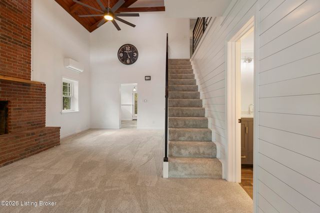 252 W River Rd, Charlestown, IN 47111
