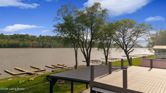 252 W River Rd, Charlestown, IN 47111