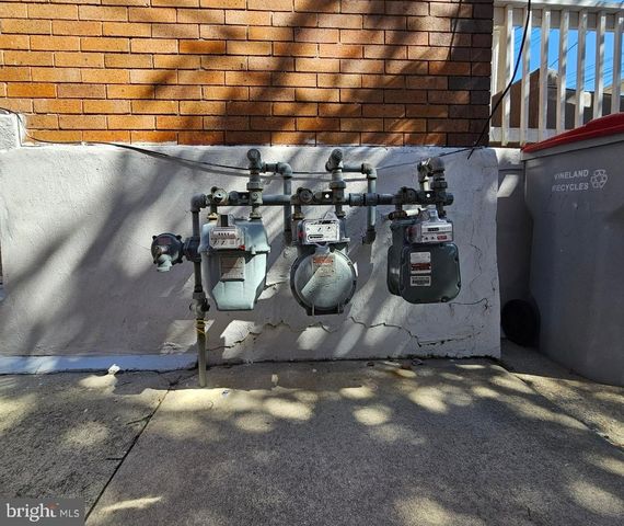 406 S 6TH ST, Vineland, NJ 08360