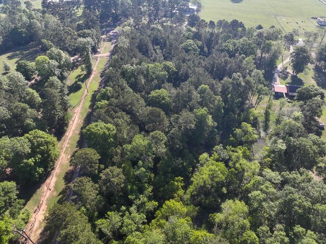 1 Fm 2610, Livingston, TX 77351