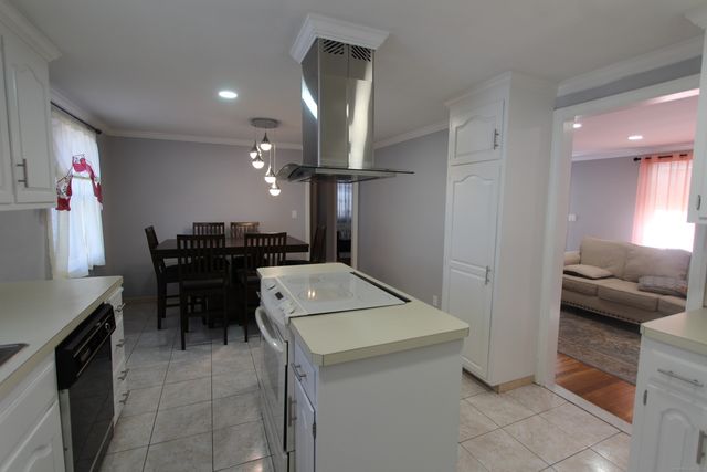 98 Shadycrest Drive, East Hartford, CT 06118