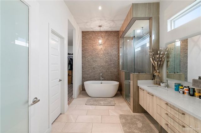 2520 Colvin Avenue, Edinburg, TX 78539