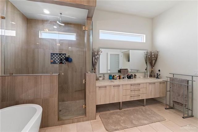 2520 Colvin Avenue, Edinburg, TX 78539