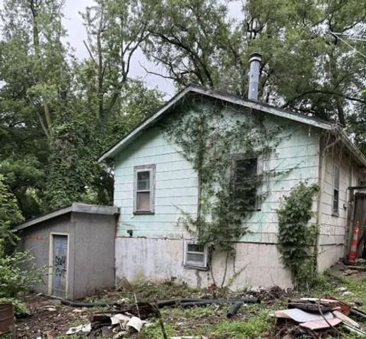 3922 Delavan Avenue, Kansas City, KS 66104