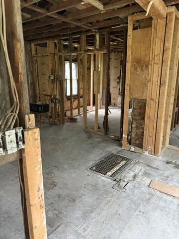 3922 Delavan Avenue, Kansas City, KS 66104