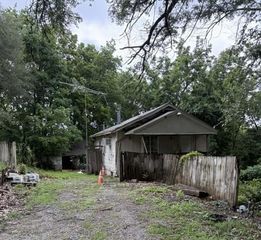 3922 Delavan Avenue, Kansas City, KS 66104