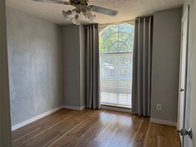 15806 Oak Mountain Drive, Houston, TX 77095