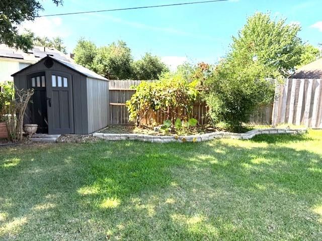 15806 Oak Mountain Drive, Houston, TX 77095