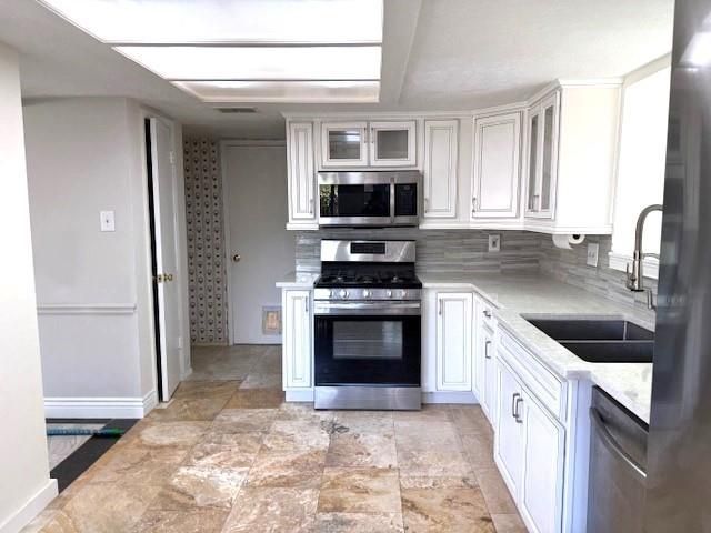 15806 Oak Mountain Drive, Houston, TX 77095