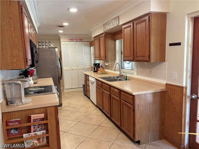 4300 Gail BLVD, Naples, FL 34104