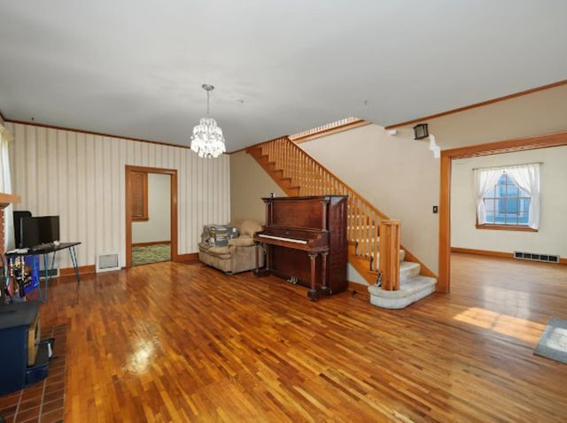 916 S 9th St., Salina, KS 67401