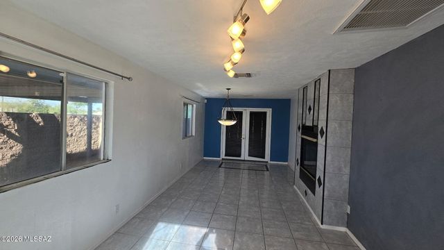 4050 S Kostka Avenue, Tucson, AZ 85714