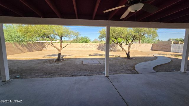 4050 S Kostka Avenue, Tucson, AZ 85714