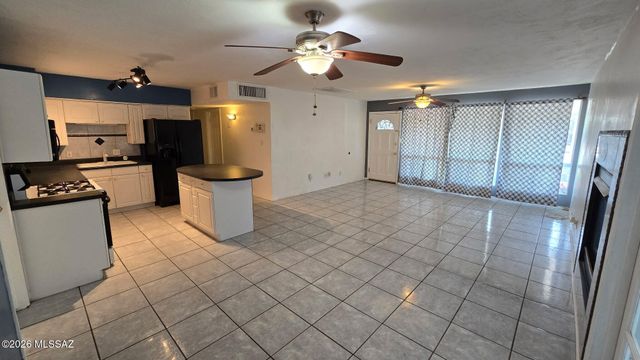 4050 S Kostka Avenue, Tucson, AZ 85714