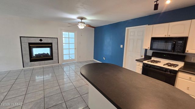 4050 S Kostka Avenue, Tucson, AZ 85714