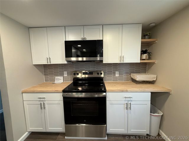 1012 N H, Muskogee, OK 74403