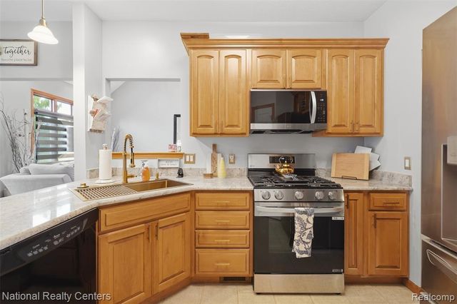 8401 Heartwood Drive, Newport, MI 48166