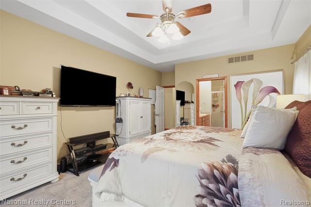 8401 Heartwood Drive, Newport, MI 48166